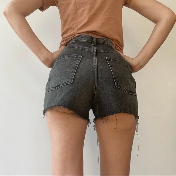 NWT  TOPSHOP MOM BLACK SHORTS - 6 - Picture 3 of 11